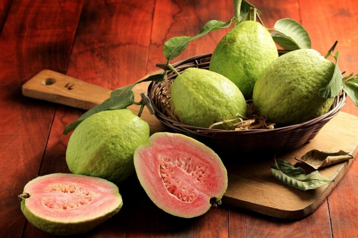 Какие фрукты эффективно защищают легкие в зимний период — ученые