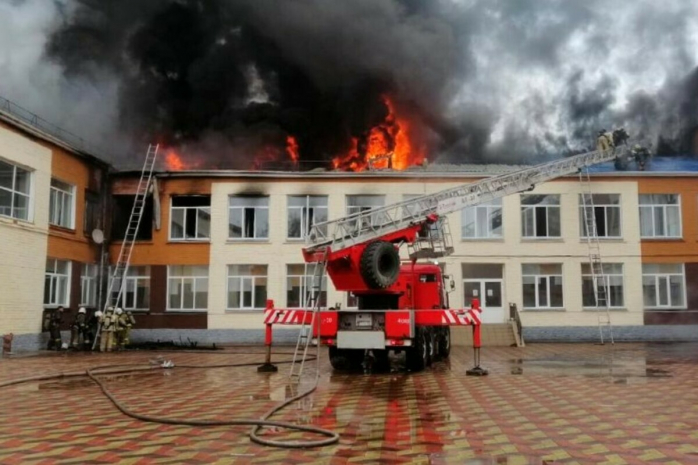 Названа предварительная причина пожара в павлодарской школе