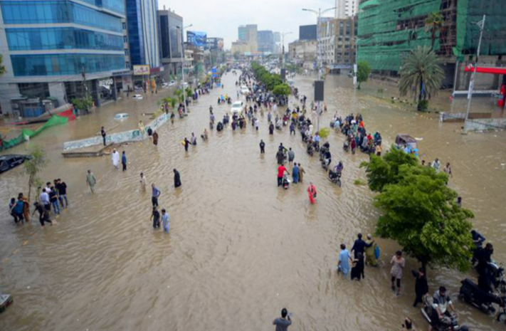 210 тысяч человек эвакуировали из-за наводнения в Пакистане