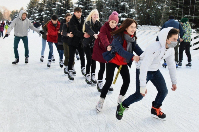 Более 20 катков откроют в Алматы