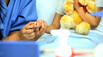 В Минтруда затруднились назвать категорию инвалидности и размер пособий для пострадавшей в ДТП девочки из Астаны