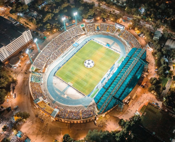 Ускорить приватизацию футбольных клубов поручил глава государства