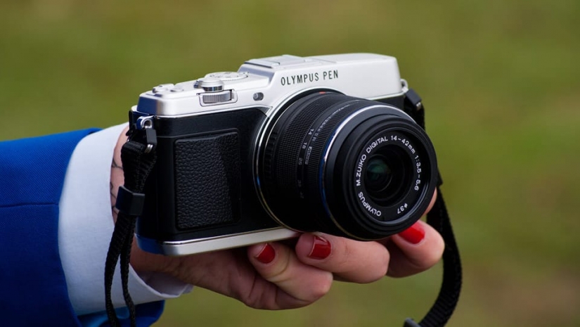 Olympus везет в Казахстан флагманскую камеру PEN Е-Р5