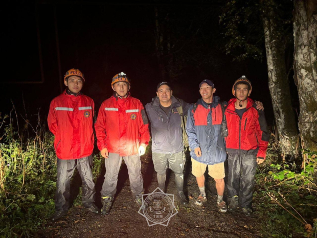 Заблудившихся в горах Алматинской области туристов отыскали спасатели