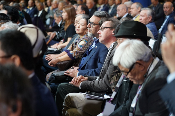 Труды 60 казахстанских поэтов и писателей переведут на шесть языков ООН