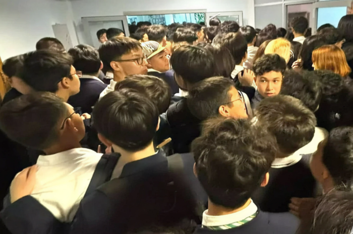 Давка учащихся произошла в одной из школ Актау