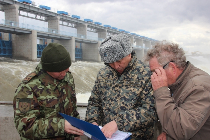 Почти 2 тысячи человек эвакуировали из-за паводков в Карагандинской области. ВИДЕО, ФОТО