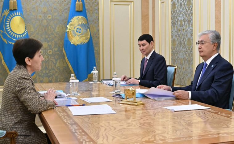 Токаеву представили новые подходы к финансированию соцсферы
