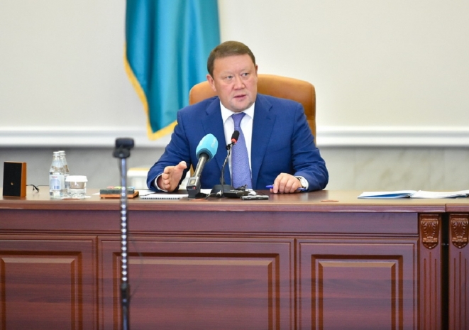 Аким попросил анонимно сообщать ему о «зарплате в конвертах»