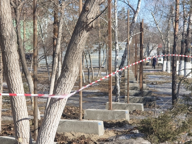 Против уничтожения сквера в центре города выступили павлодарцы