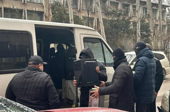 Обыски и аресты журналистов продолжаются в Кыргызстане