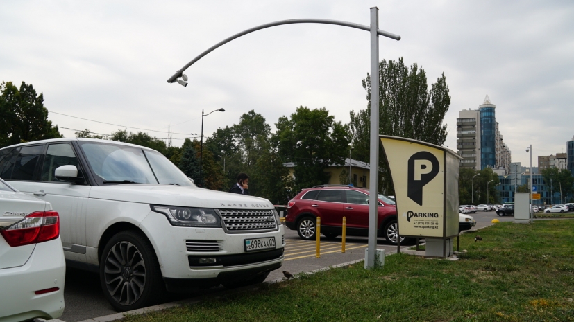 На парковках Алматы установят 90 видеокамер