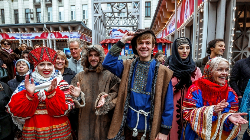 День народного единства в России и железнодорожника в Украине