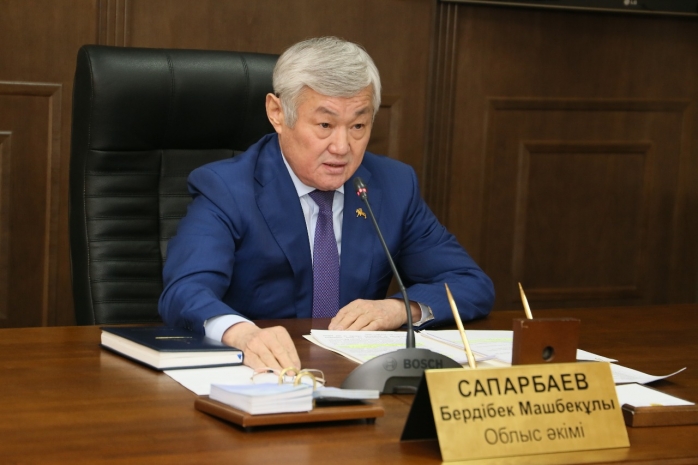 Сапарбаев недоволен строительством объектов в Жамбылской области