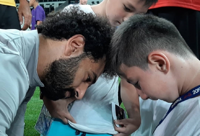 Мальчик из Казахстана с особыми потребностями увидит Суперкубок УЕФА