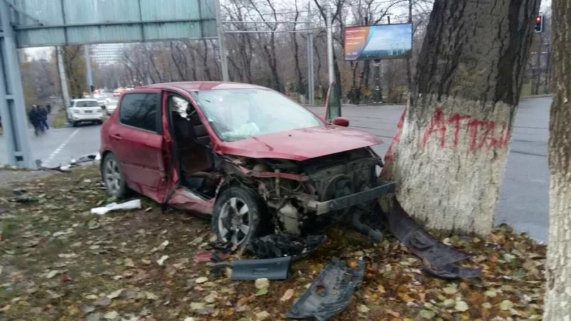 Последствия ДТП в Алматы ликвидировали спасатели (ФОТО)