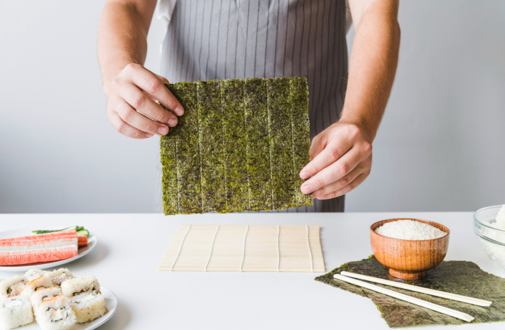 Почему не стоит увлекаться сушеными листьями нори – диетолог