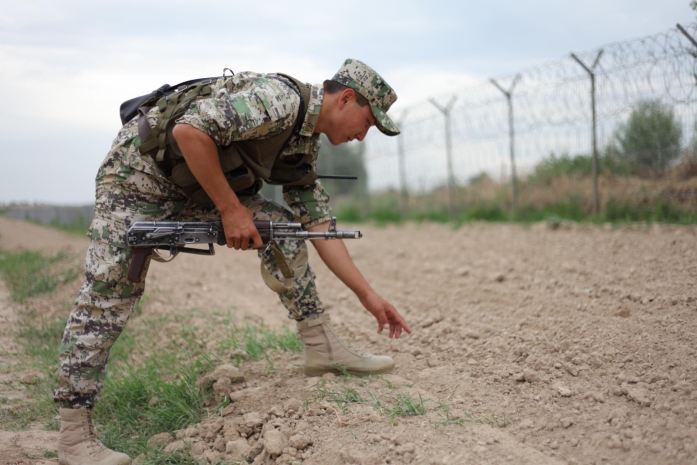 День пограничника Туркменистана, гор в Японии и флага Пакистана