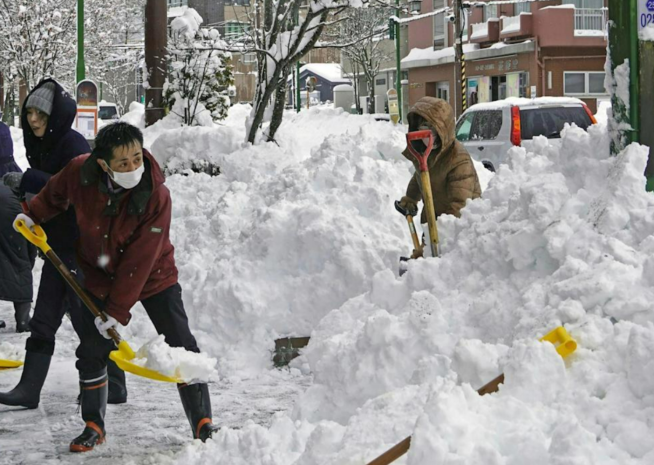 Более 30 человек погибли в результате снегопада в Японии