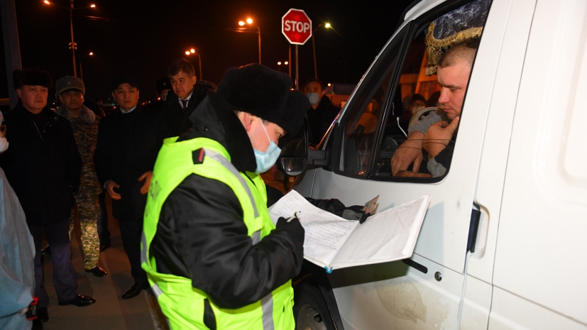 Как общаться с полицейскими в период карантина, рассказали в Минюсте