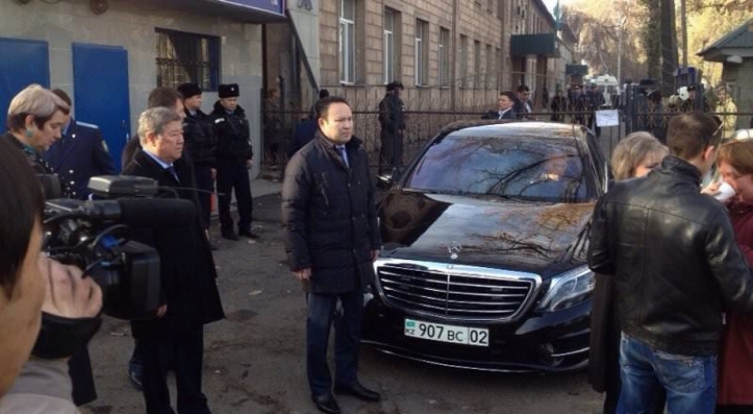 Взрыв гранаты в колледже Алматы: один человек погиб