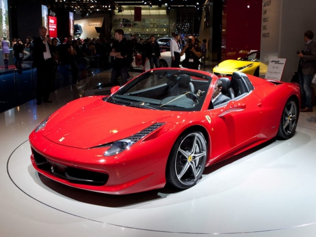 Ferrari добавит суперкару 458 Italia больше сотни лошадиных сил