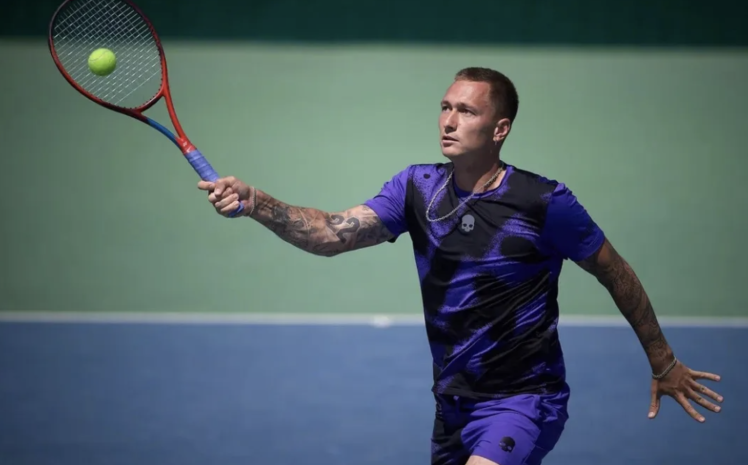 Денис Евсеев выиграл французского соперника на Уимблдоне