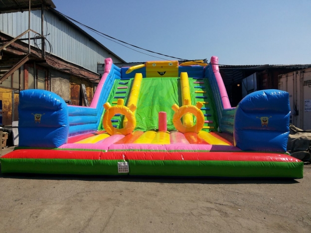 Почему казахстанская полиция не может контролировать детские батуты