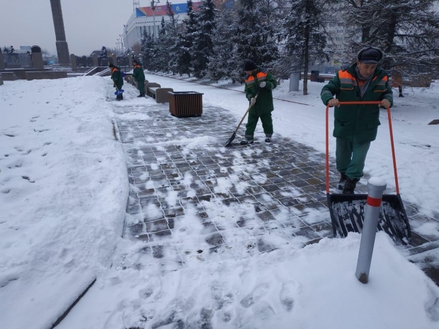 806 кубометров снега вывезено из Алматы