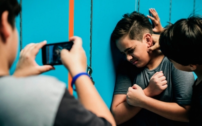 В казахстанских школах заработает система выявления буллинга