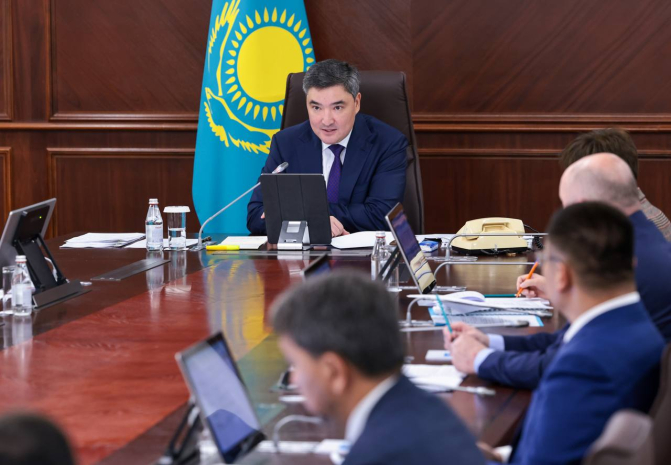 Премьер озвучил поручение по электросамокатам