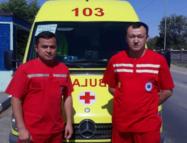 Бригада скорой помощи спасла от клинической смерти жителя Арыси