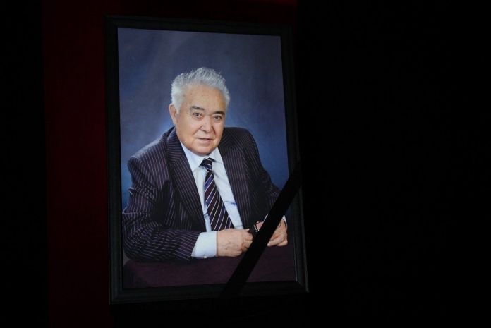 С создателем первой Конституции Султаном Сартаевым простились в Алматы