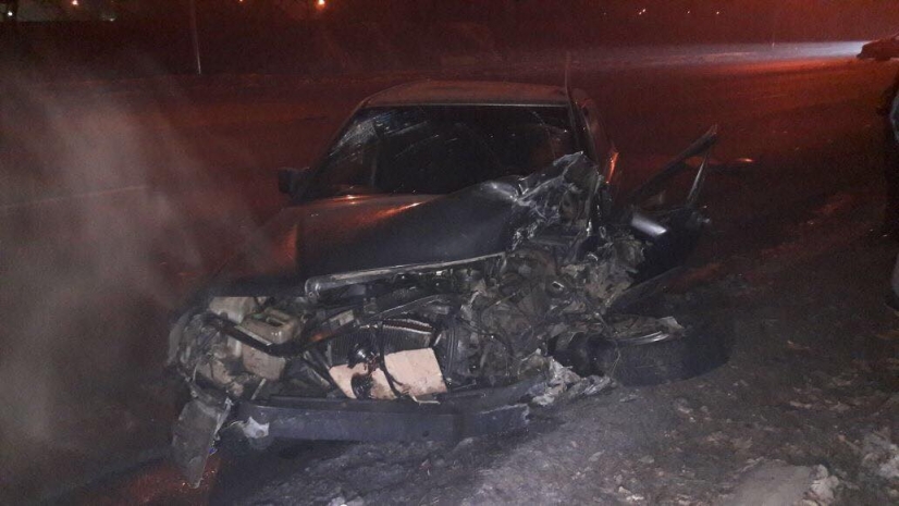 В Алматы пьяный водитель стал виновником сильной аварии