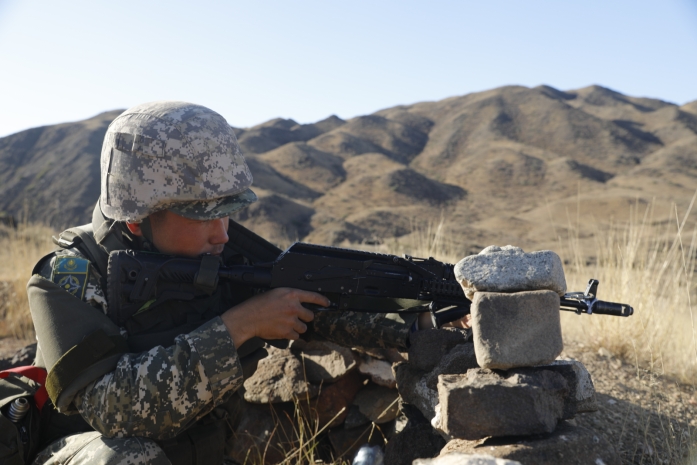 Казахстанских военных проверят на меткость