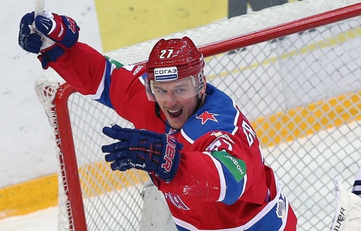 Форвард ЦСКА Григоренко признан лучшим нападающим ноября в КХЛ