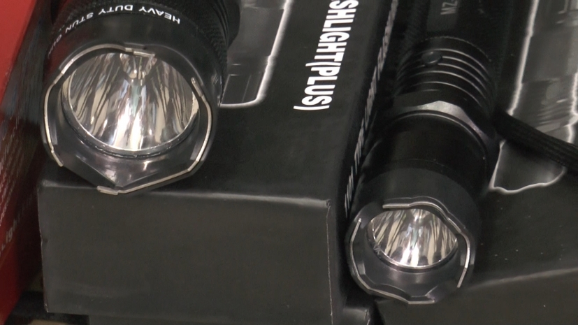 Житель Атырау разгуливал по вокзалу с электрошокером