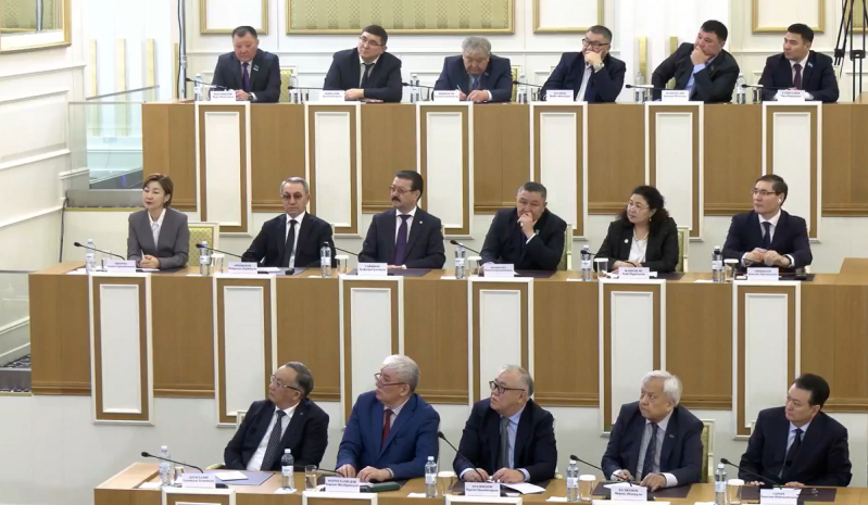 Новая Конституция Казахстана: комиссия завершила работу над первым проектом