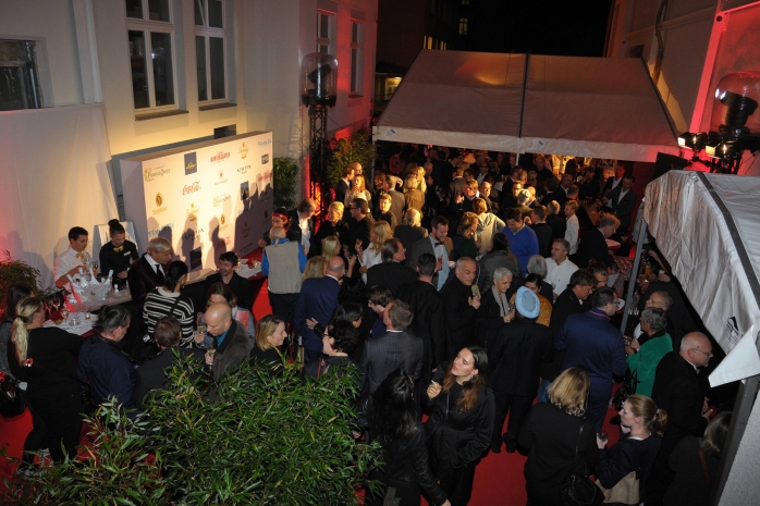 Американец посетил «коронавирусную вечеринку» и умер