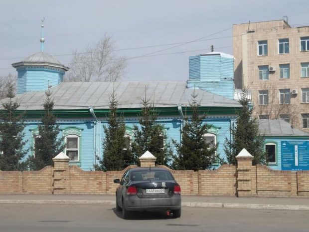 В Кокшетау упал минарет главной мечети