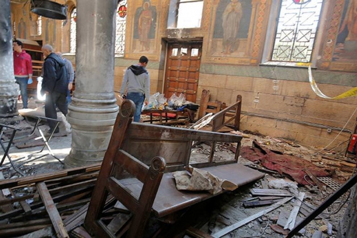 Президент Египта срочно созвал правительство после атаки на паломников-коптов