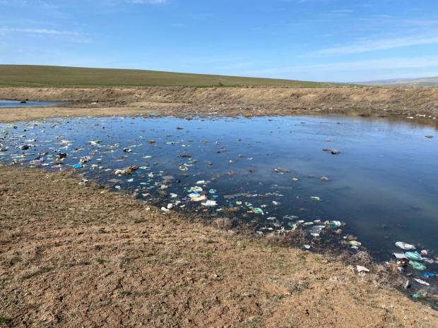 Жители Састобе требуют наказать подрядчика, установившего очистную станцию за 300 миллионов тенге