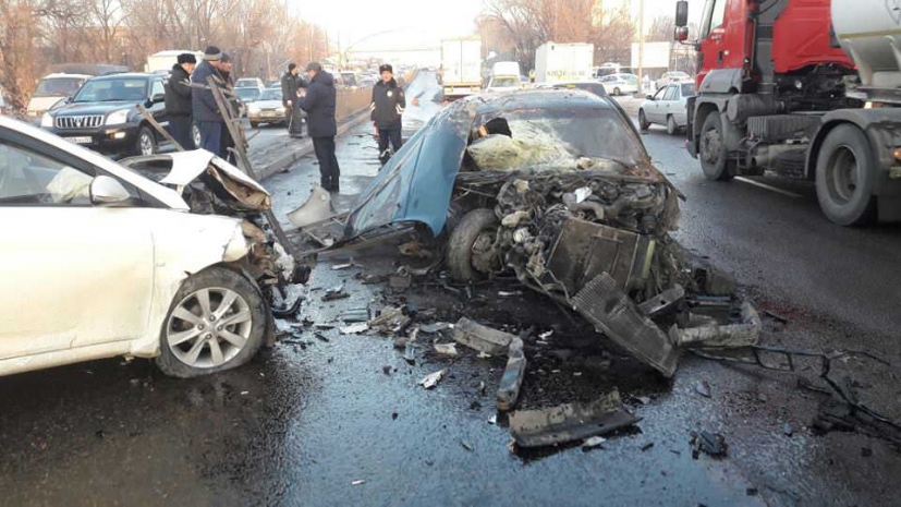 Лихач спровоцировал ДТП в Алматы. Есть пострадавшие