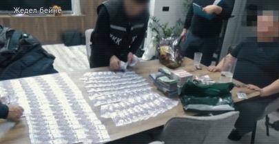 КНБ задержал двух сотрудников акимата ВКО по подозрению в коррупции