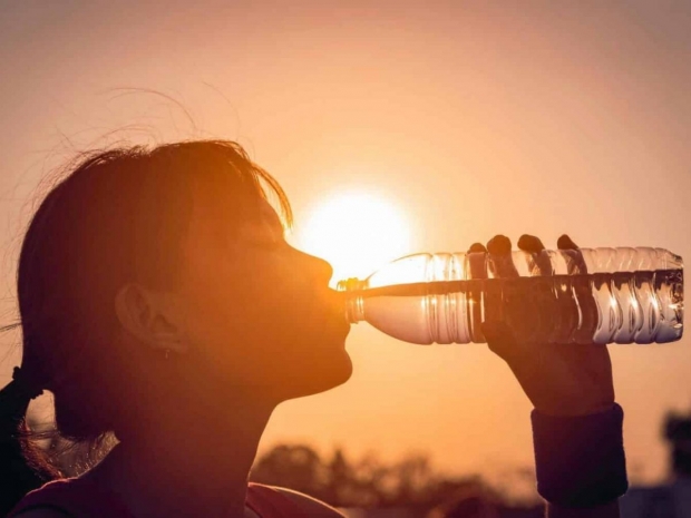 Какой объем воды необходимо принимать в жару – нутрициолог