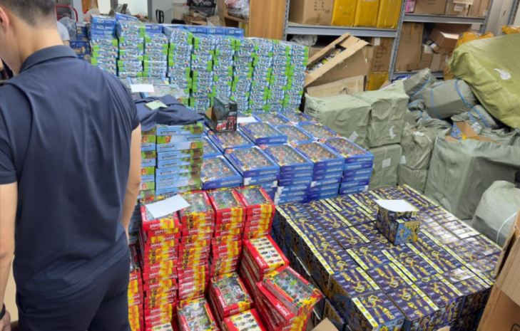 Контрафактные игрушки LEGO продавали на оптовых рынках Алматы