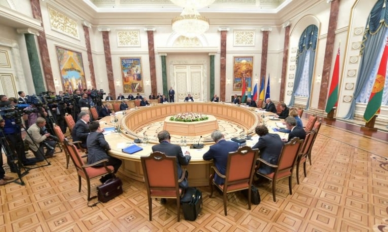 Контактная группа по Украине проводит встречу в Минске