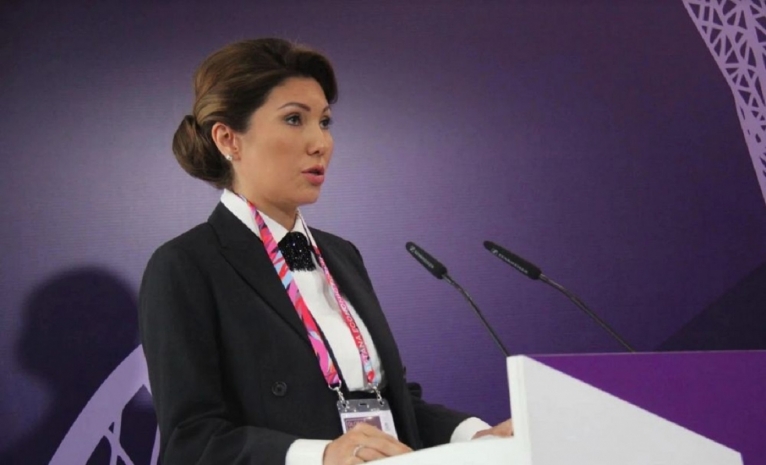 Назарбаева и Сатаев получили госпремию за «Дорогу к матери»