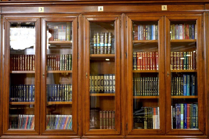 Национальная библиотека Казахстана передала коллекцию книг Кыргызстану