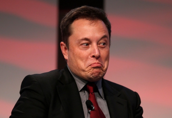 Почему Илон Маск сменил имя в Twitter